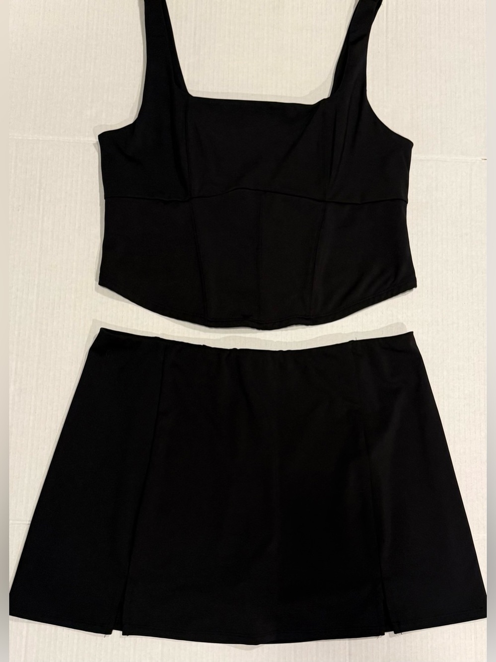 No Boundaries Women’s Athletic Set | Black Crop Tank & Skort | Size L (12–14)